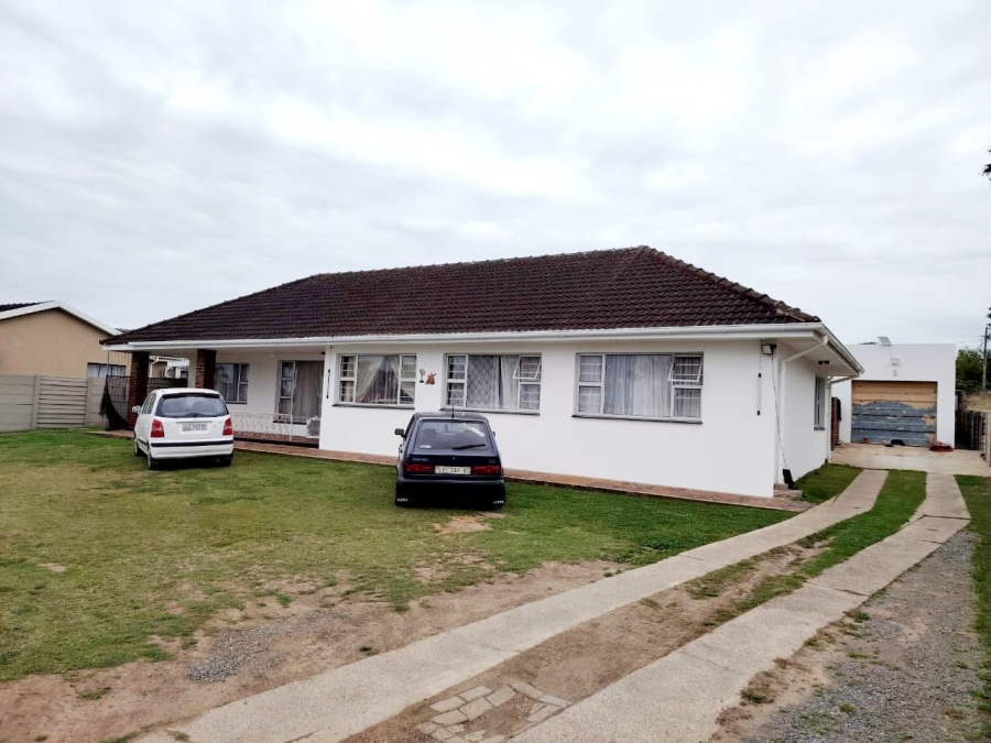5 Bedroom Property for Sale in Amalinda Eastern Cape
